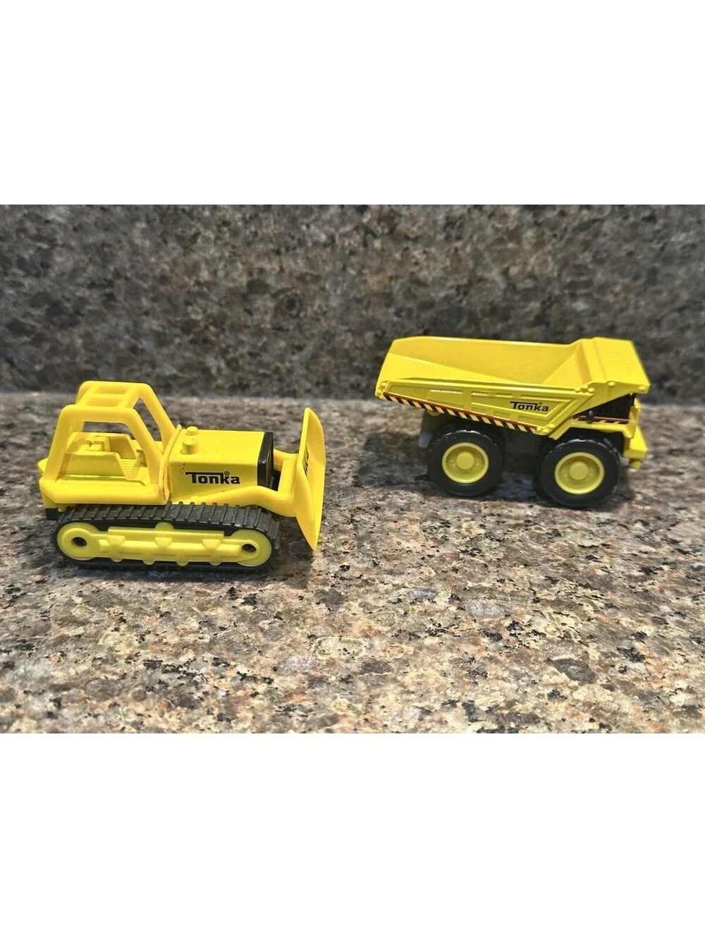Tonka Diecast Construction Vehicles Lot 2 Bulldozer & Dump Truck 2020 Hasbro